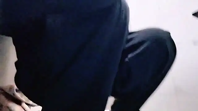 Snapshot of Fannywell chatting on 17, 12, 2025 Fannywell online show from 17, 12, 2025