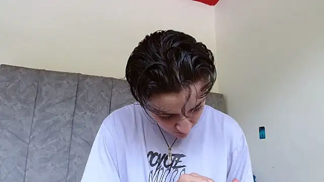 Snapshot of linda_33 chatting on 17, 11, 2025 linda 33 online show from 17, 11, 2025