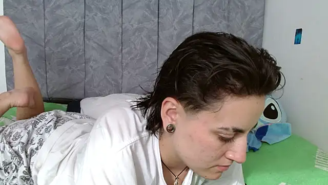 Snapshot of linda_33 chatting on 1, 11, 2025 linda 33 online show from 1, 11, 2025