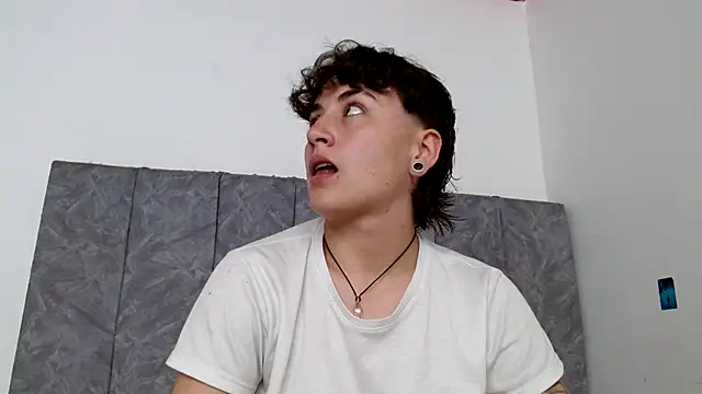 Snapshot of linda_33 chatting on 30, 10, 2025 linda 33 online show from 30, 10, 2025