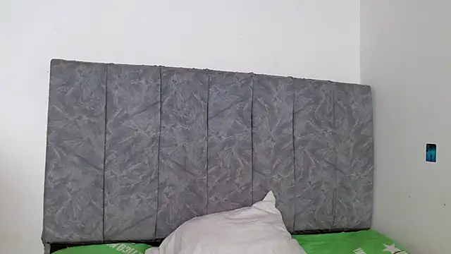 Snapshot of linda_33 chatting on 6, 11, 2025 linda 33 online show from 6, 11, 2025