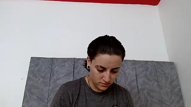 Snapshot of linda_33 chatting on 10, 11, 2025 linda 33 online show from 10, 11, 2025