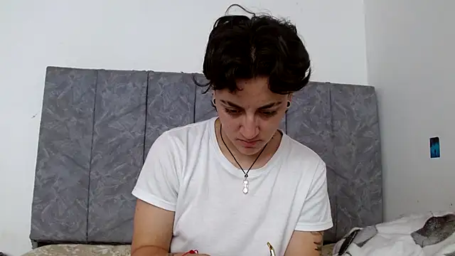 Snapshot of linda_33 chatting on 11, 11, 2025 linda 33 online show from 11, 11, 2025