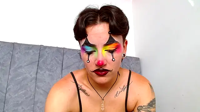 Snapshot of linda_33 chatting on 7, 10, 2025 linda 33 online show from 7, 10, 2025