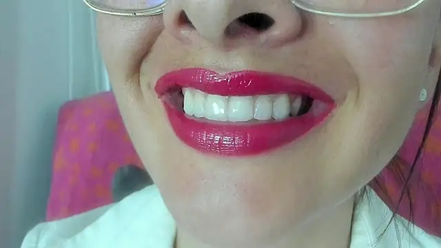 queen fetish online show from 4, 7, 2026