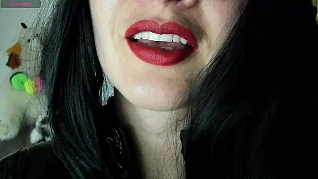 queen fetish online show from 10, 3, 2025