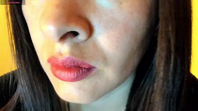 Snapshot of queen_fetish chatting on 25, 10, 2025 queen fetish online show from 25, 10, 2025