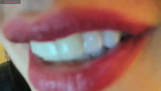 queen fetish online show from 28, 9, 2025