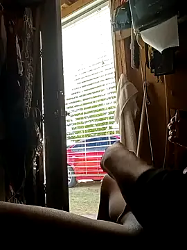 prettyboi6992 online show from 13, 4, 2026