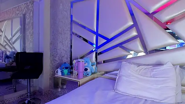 Miia002 online show from 31, 10, 2025