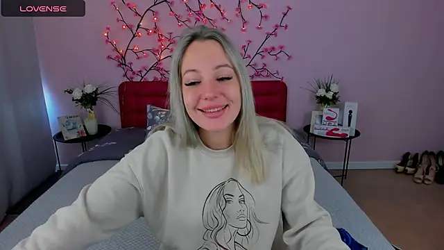 Snapshot of DanikaMorri chatting on 13, 2, 2025 DanikaMorri online show from 13, 2, 2025