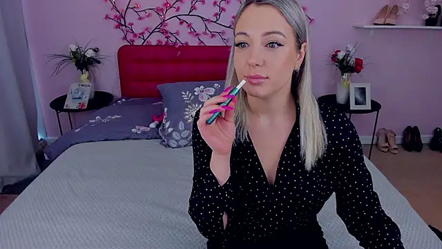 Snapshot of DanikaMorri chatting on 18, 3, 2025 DanikaMorri online show from 18, 3, 2025