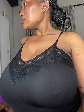 Bustygoddess32 online show from 14, 6, 2026