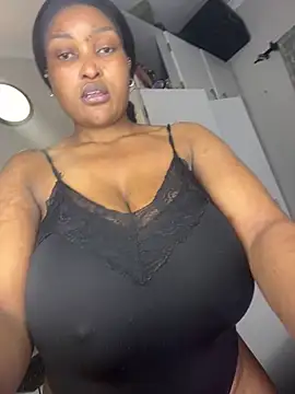 Bustygoddess32 online show from 4, 7, 2026