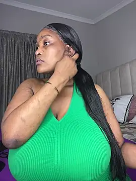 Bustygoddess32 online show from 22, 7, 2026