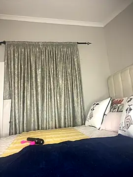 Bustygoddess32 online show from 4, 10, 2025