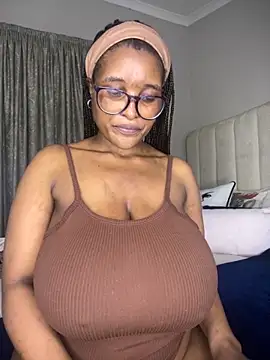 Bustygoddess32 online show from 14, 10, 2025