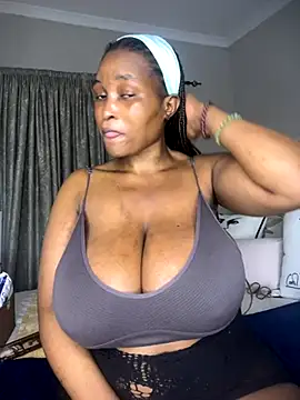 Bustygoddess32 online show from 29, 9, 2025