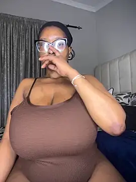 Bustygoddess32 online show from 16, 10, 2025