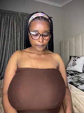 Bustygoddess32 online show from 20, 4, 2026