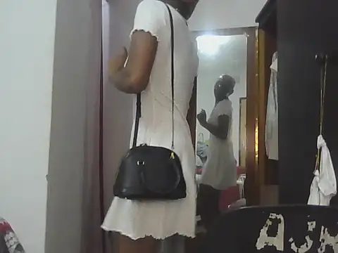 Snapshot of Sexxybella27 chatting on 25, 10, 2025 Sexxybella27 online show from 25, 10, 2025