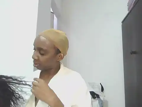 Snapshot of Sexxybella27 chatting on 5, 11, 2025 Sexxybella27 online show from 5, 11, 2025