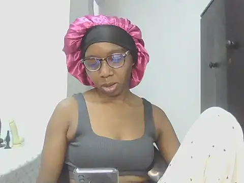 Snapshot of Sexxybella27 chatting on 30, 10, 2025 Sexxybella27 online show from 30, 10, 2025