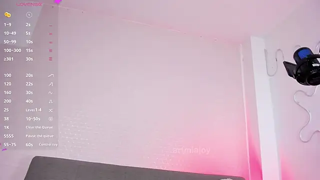 artmiaa online show from 5, 11, 2025