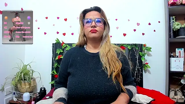 hazel 34 online show from 29, 10, 2025