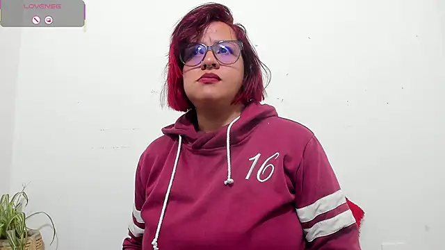 hazel 34 online show from 12, 3, 2026