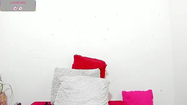 hazel 34 online show from 15, 4, 2026