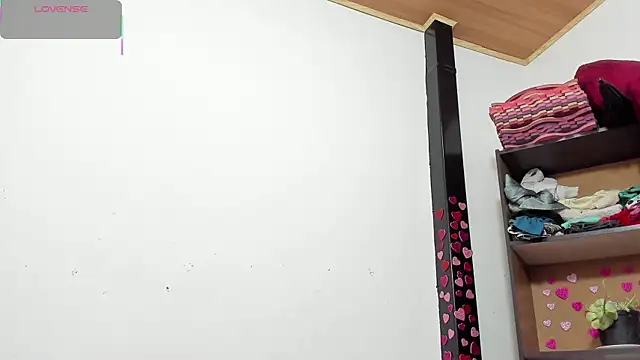 hazel 34 online show from 1, 3, 2026