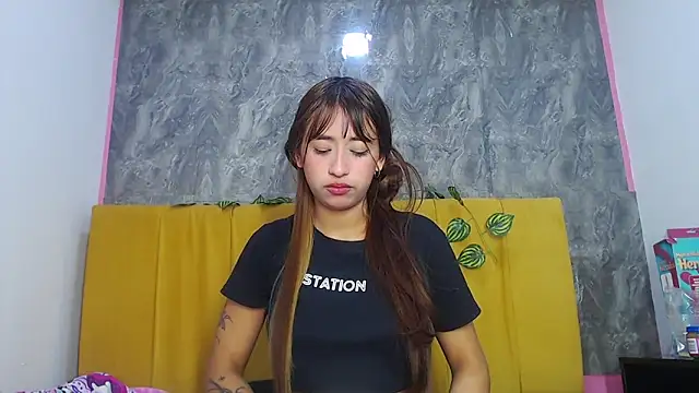 angelicatorrecm101 online show from 22, 3, 2025