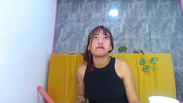 angelicatorrecm101 online show from 22, 3, 2025