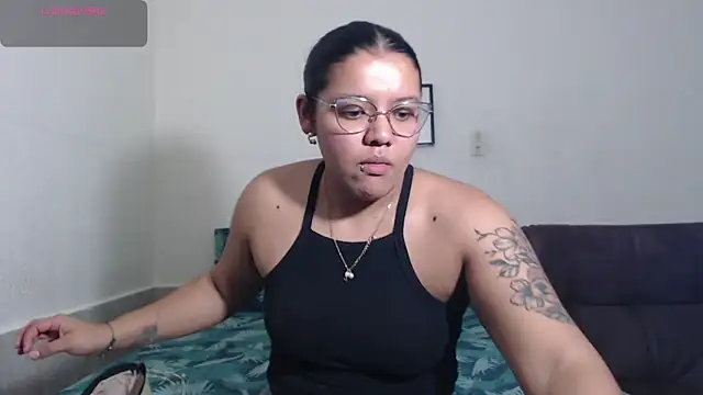 Snapshot of agata_22 chatting on 30, 4, 2026 agata 22 online show from 30, 4, 2026