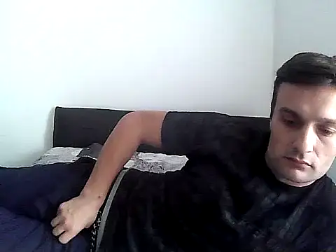 Snapshot of suarez1235 chatting on 30, 11, 2025 suarez1235 online show from 30, 11, 2025