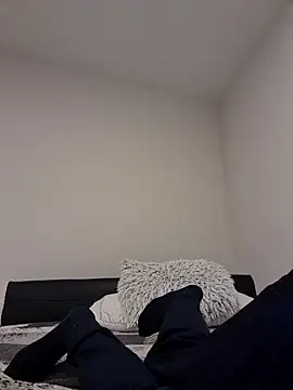 Snapshot of suarez1235 chatting on 2, 12, 2025 suarez1235 online show from 2, 12, 2025