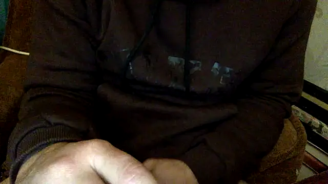 Snapshot of KristiDan chatting on 27, 11, 2025 KristiDan online show from 27, 11, 2025