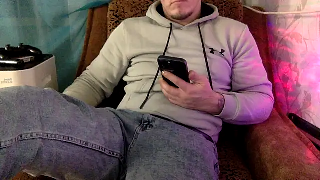 Snapshot of KristiDan chatting on 30, 11, 2025 KristiDan online show from 30, 11, 2025