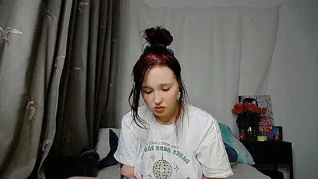 Snapshot of IrinaArt chatting on 22, 3, 2025 IrinaArt online show from 22, 3, 2025