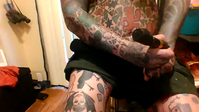 Snapshot of fukurbutt chatting on 15, 4, 2026 fukurbutt online show from 15, 4, 2026