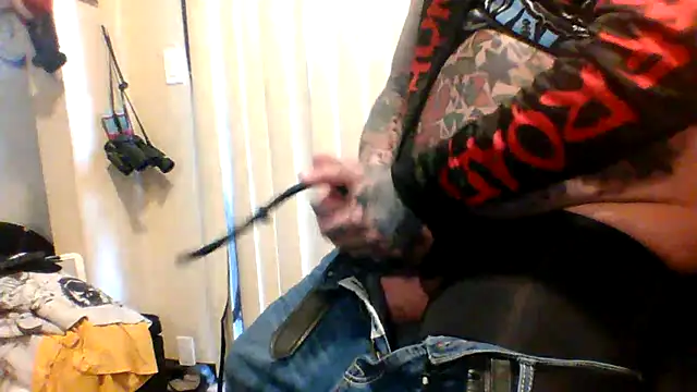 Snapshot of fukurbutt chatting on 15, 4, 2026 fukurbutt online show from 15, 4, 2026