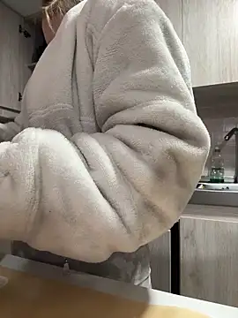 Barbie girl 69 online show from 18, 12, 2025