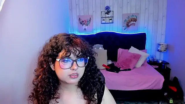 julieth love  online show from 8, 11, 2025