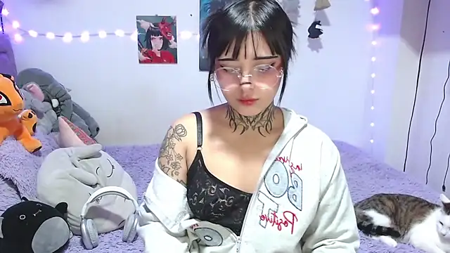 Snapshot of mia_catt05 chatting on 5, 6, 2026 mia catt05 online show from 5, 6, 2026