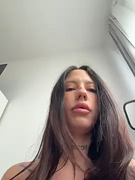 BellaGiaxx online show from 15, 4, 2026