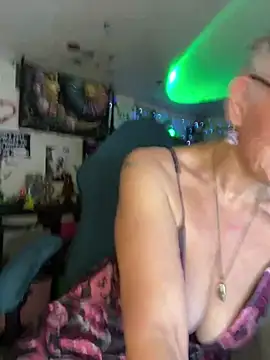 TrenaAnne online show from 20, 3, 2025
