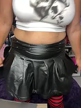 TrenaAnne online show from 10, 7, 2026