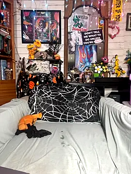 TrenaAnne online show from 20, 10, 2025