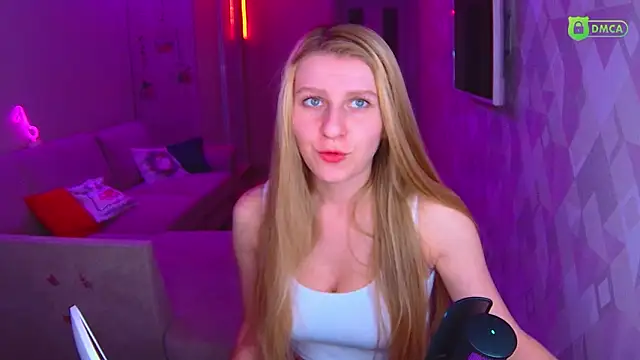 AmaliaQueen online show from 1, 2, 2026